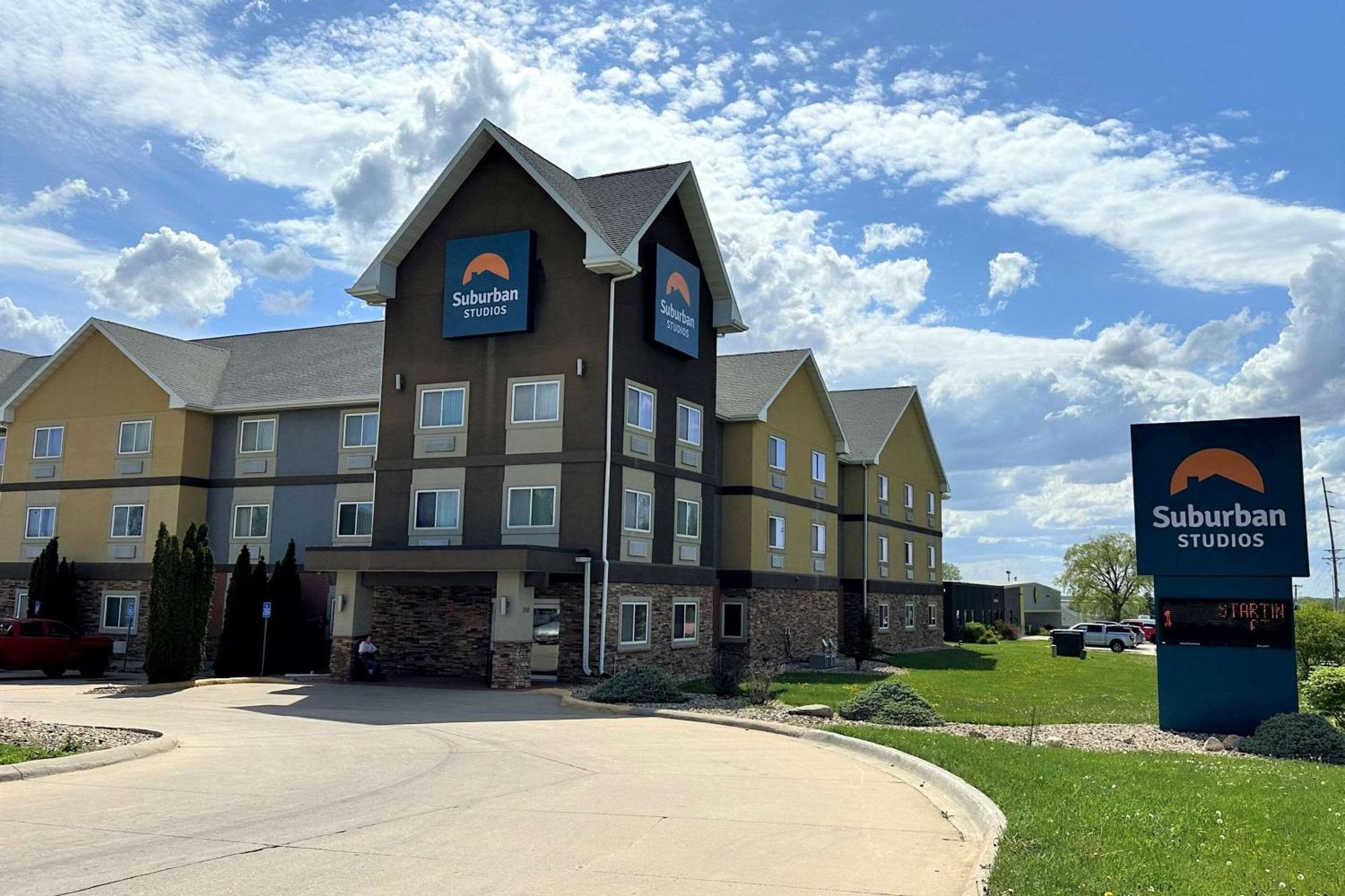 Hotel Suburban 3*