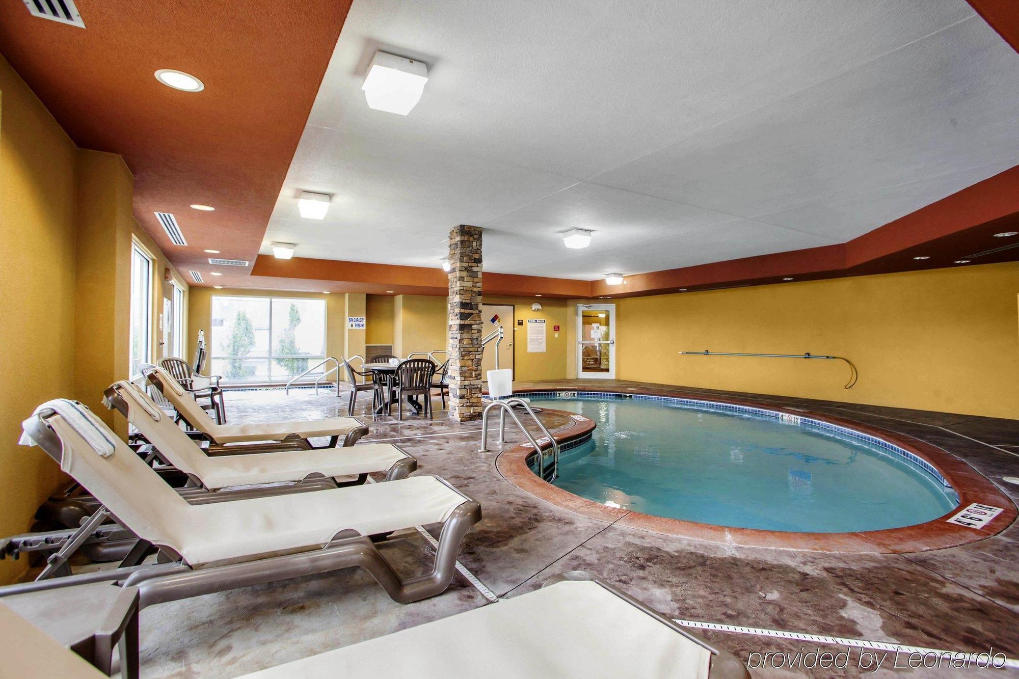 Suburban 3*