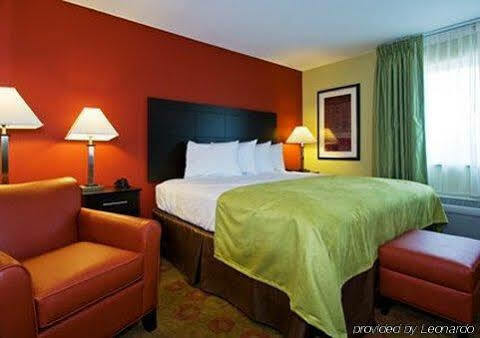 Suburban Hotel Cedar Falls