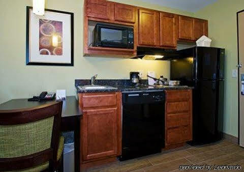 Suburban 3* Cedar Falls