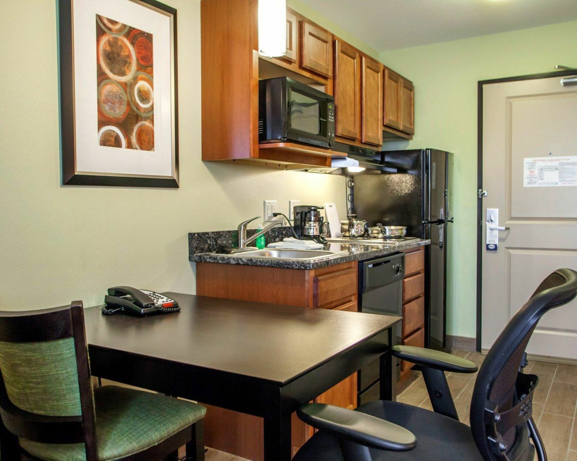 Suburban Hotel 3*